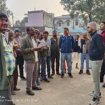 आवारा पशुओं से तंग आ चुके किसानों ने प्रशासन से लगाई गुहार