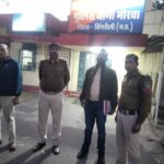 मोरवा पुलिस की बड़ी कार्रवाई-15 साल से फरार स्थायी वारंटी सहित दुराचार का सहआरोपी गिरफ्तार