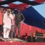 होली मिलन समारोह के दौरान मंच टूटा, बाल-बाल बचे भाजपा जिलाध्यक्ष समेत कई नेता