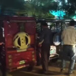 अवैध ई-रिक्शा चार्जिंग पर छापा, 10 वाहन जब्त