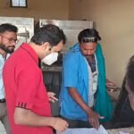 हार्वेस्टर से टक्कर में दो मजदूरों की मौत