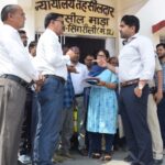 कलेक्टर ने माड़ा, अमिलिया व मकरोहर तहसीलदार कोर्ट का किया निरीक्षण, लापरवाही पर नोटिस के निर्देश