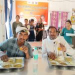 बेटे-बेटी के जन्मदिन पर समाजसेवी ने बांटी खुशियां, जरूरतमंदों को कराया भोजन