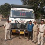 खनिजो का अवैध परिवहन करने वाले वाहन को खनिज अमले ने किया जप्त