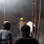 जबलपुर में फर्नीचर दुकानों और कारखाने में भीषण आग, लाखों का नुकसान