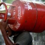 ईरान-इजरायल तनाव के बीच एलपीजी सिलेंडर महंगा, घरेलू गैस 60 रुपये और कमर्शियल 115 रुपये बढ़ी