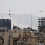 ईरान में फंसे अमेरिकी नागरिकों को देश छोड़ने की सलाह