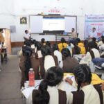 जिला जनगणना अधिकारी ने छात्रों को स्व-गणना के लिए किया प्रेरित