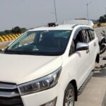 प्रयागराज में जबलपुर पुलिस की गाड़ी हादसे का शिकार, ड्राइवर की सूझबूझ से टला बड़ा हादसा