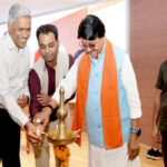 सभी अधिकारी नगरीय निकायों को स्वावलंबी और विकास केंद्र के रूप में करें स्थापित : मंत्री श्री विजयवर्गीय