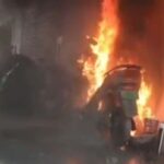चार्जिंग के दौरान ई-बाइक में लगी भीषण आग, थाने के सामने धू-धू कर जली स्कूटी