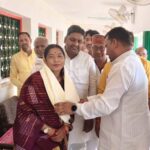 राज्य मंत्री राधा सिंह ने चितरंगी में भाजपा पदाधिकारियों और कार्यकर्ताओं से की मुलाकात