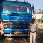 अवैध खनिज परिवहन पर कार्यवाही, डंपर वाहन जप्त