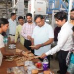 रीवा संभाग के कमिश्नर ने किया कोदो-कुटकी प्रसंस्करण यूनिट का निरीक्षण
