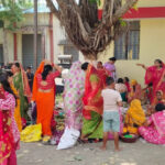 वट सावित्री व्रत पर सुहागिन महिलाओं ने की वट वृक्ष की पूजा, पति की दीर्घायु की कामना