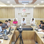 जिले के दूरस्थ मजरे-टोलों को चिन्हित कर विद्युतीकरण प्रस्ताव तैयार कर प्रस्तुत करे – कलेक्टर