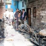 शॉर्ट सर्किट से भीषण अग्निकांड, 8 वाहन जलकर खाक