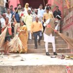मंत्री श्री विश्वास सारंग ने द्वारका नगर में बावड़ी की सफाई कर किया श्रमदान