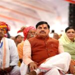 मुख्यमंत्री डॉ. यादव ने शुजालपुर में किसानों के साथ सुना मन की बात कार्यक्रम