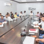 रीवा कमिश्नर ने वीसी के माध्यम से विभागीय कार्यों एवं योजनाओं की विस्तृत समीक्षा की