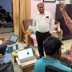नगर निगम के सहायक स्वास्थ्य अधिकारी और ठेकेदार के ठिकानों पर ईओडब्ल्यू का छापा