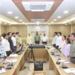 कलेक्ट्रे ट में हुआ राष्ट्र-गीत एवं राष्ट्र-गान का सामूहिक गायन हुआ