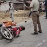 तेज रफ्तार कैंपर ने बाइक को मारी टक्कर, युवक की मौत