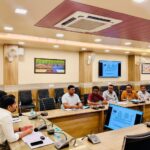 कलेक्टर ने की समय सीमा बैठक में एनसीएल परियोजनाओ से संबंधित प्राप्त होने वाले पत्रो की समीक्षा