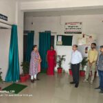 औचक निरीक्षण के दौरान गायब मिले डॉक्टर और दो नर्सों का एक दिन का वेतन कटा, कारण बताओ नोटिस जारी