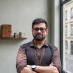 सिंगरौली के युवा लेखक अनुभव आनंद का उपन्यास चर्चा में, जिलेवासियों में हर्ष