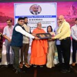 जनस्वास्थ्य सेवा के लिए डॉ. डी.के. मिश्रा को मिला कम्युनिटी सर्विस अवॉर्ड