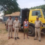 अवैध रेत परिवहन पर सासन पुलिस की कार्रवाई, रेत से भरा मिनी ट्रक जब्त