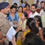 राष्ट्रपति से मेडल लेने पर बवाल, आरडीवीवी दीक्षांत समारोह की रिहर्सल में छात्रों का हंगामा