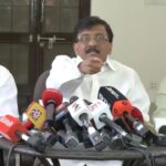 उद्धव गुट में हलचल: 6 सांसद बागी, 3 ने जताई एकजुटता; संजय राउत का तीखा बयान—“जिसे जाना है, इस्तीफा देकर जाए”