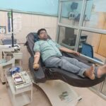 रक्तदान कर मानवता का दिया परिचय, सनशाइन स्कूल के संचालक मोबिन अंसारी ने की जरूरतमंद की मदद
