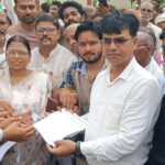 किसान कांग्रेस का एसडीएम कार्यालय पर प्रदर्शन,राज्यपाल के नाम सौंपा 15 सूत्रीय ज्ञापन सौंपा गया।