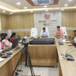 कलेक्टर की अध्यक्षता में पशुपालन विभाग की समीक्षा बैठक आयोजित
