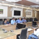 फ्लाईऐश डम्प साइटों का एसओपी के अनुसार भराव कराकर कराएं पौधारोपण : कलेक्टर