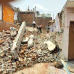 घनी आबादी में अधिग्रहण बना चिंता का विषय, बीच के मकान तोड़ने से पड़ोसी घरों पर बढ़ा खतरा