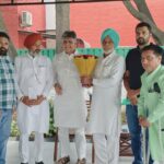 गांव कुरड़ी में चोरी की घटनाओं पर सांसद मनीष तिवारी से मिला ग्राम पंचायत का प्रतिनिधिमंडल