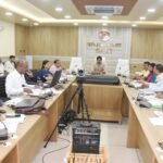 निर्धारित समय-सीमा में पूर्ण करें ग्रामीण विकास योजनाओं के लक्ष्य : कलेक्टर
