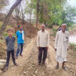 हर्राचंदेल में पट्टे की भूमि पर विवाद, रातों-रात सड़क निर्माण का आरोप