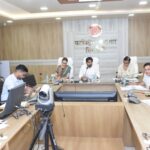 खाद की उपलब्धता, फ्लाईऐश परिवहन और अवैध खनन पर रखें कड़ी निगरानी — कलेक्टर