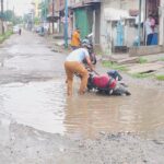 डीएवी स्कूल रोड बनी खतरे का रास्ता
