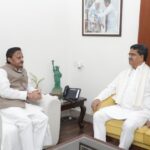 त्रिपुरा के मुख्यमंत्री डॉ. माणिक साहा का उप मुख्यमंत्री श्री शुक्ल ने किया अभिनंदन