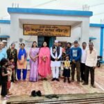 पार्षद अनिल बैस ने आयुष्मान आरोग्य मंदिर में किया ध्वजारोहण, राष्ट्रध्वज को दी सलामी