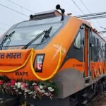 चलती अमृत भारत एक्सप्रेस पर बदमाशों का पथराव, लूट की कोशिश से मची अफरातफरी