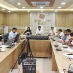 कलेक्टर की अध्यक्षता में समय-सीमा की बैठक आयोजित