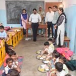 कलेक्टर ने आंगनवाड़ी केन्द्र का किया निरीक्षण