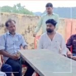बिजली और खेल मैदान के मुद्दे पर जनपद सदस्य व पूर्व सरपंच में तीखी बहस